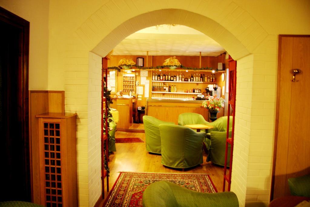 Albergo Garnì Cavento Pinzolo Exteriör bild