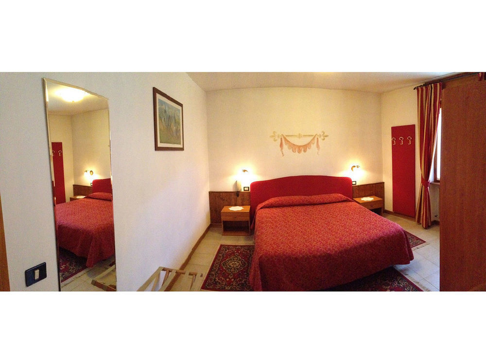 Albergo Garnì Cavento Pinzolo Exteriör bild